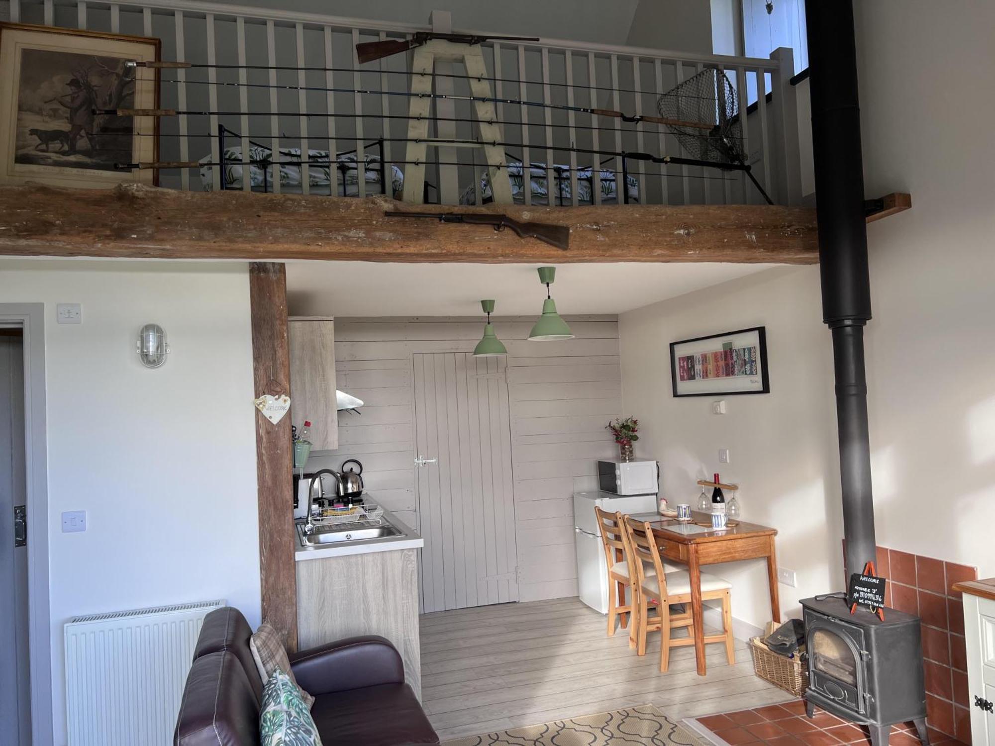 Poachers Hut - Captivating 1-Bed Cottage Shorwell Dış mekan fotoğraf